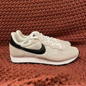 Nike Challenger OG, women's size 8.5, bone/black/white, new in box